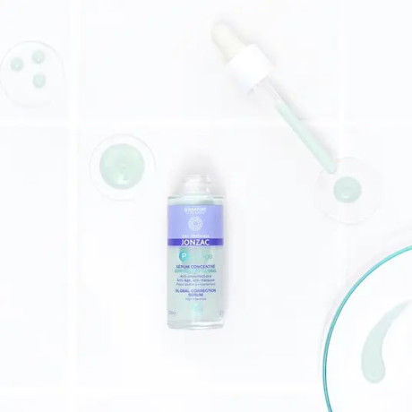 5001802-serum-pure-age-eau-thermale-jonzac-texture.jpg